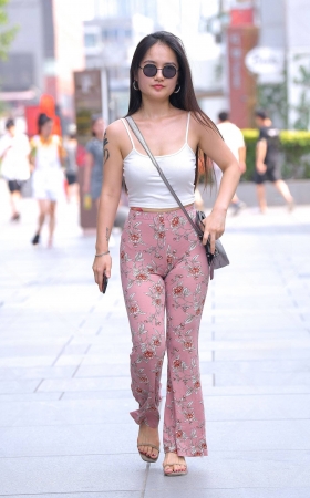 美丽丰臀** [18P]