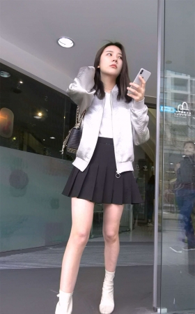 天生丽质短裙漂亮小姐姐