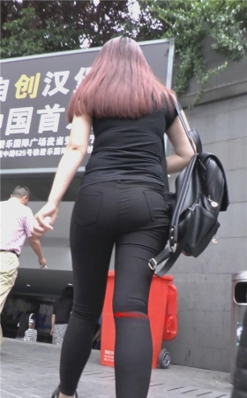 黑色紧身裤MM