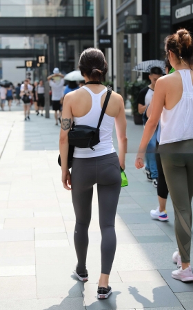 瑜伽爱好者 [23P]