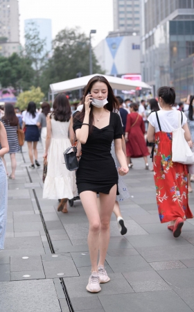 笔直美腿美女