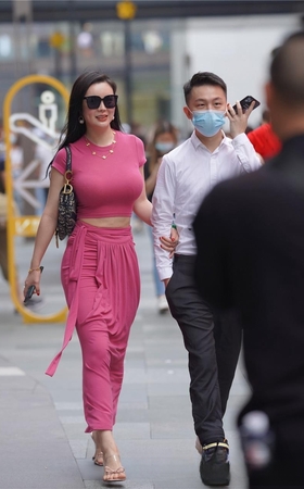 圆润包屯裙美女3A8521[929M]