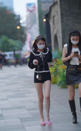 包臀裙大长腿美女