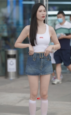 牛仔裙美女(175P)