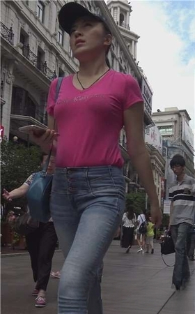 4k-极品紧身蓝牛鸭舌帽之马尾辫圆臀美女 [3.42 GB]
