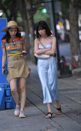 街中兰色