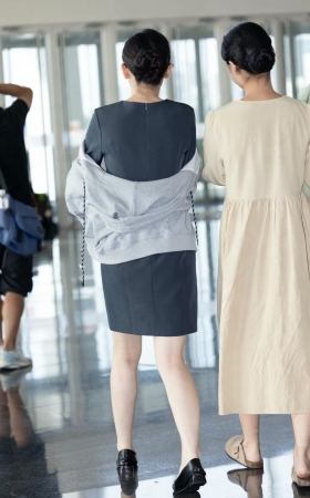 长城灰色裙礼仪 [11P]