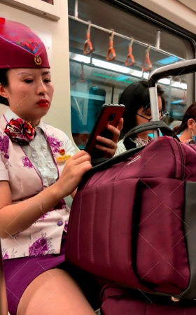 成都局熟女气质乘务员坐姿豪迈经典地铁视频 [5P]