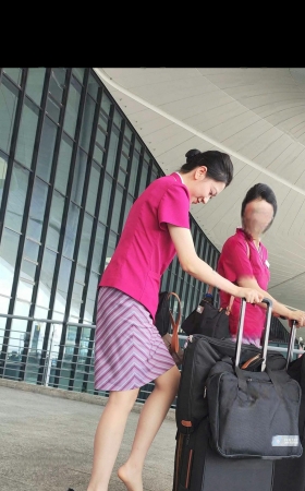 4K机场罕见南航空姐肉si脱鞋换高跟过程震撼3分16秒 3P