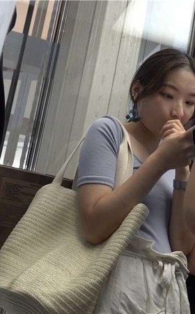 樱桃小嘴美女+长裙凉高跟美足少F [1.01 GB/avi]