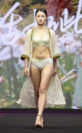 成都内衣展-唯美品牌专场秀 7P