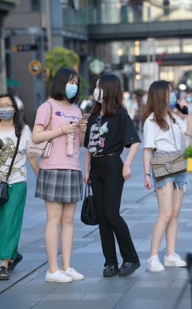 小姐妹三人行 [15P]