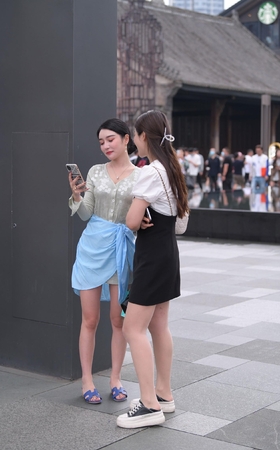 漂亮的小姐姐