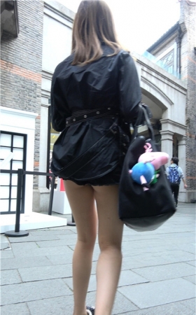 漂亮的美腿月牙小姐姐