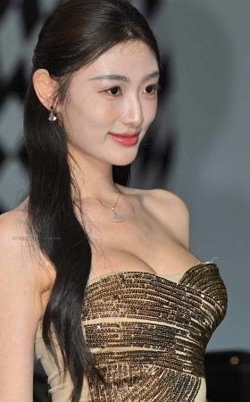 2662-13-122√性感裹胸-黄金装-美腿美足-珍妮 11P