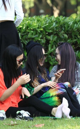 No1480 美女扎堆，谁离最近我拍谁