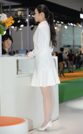 超薄肉丝礼仪咨客小姐姐 [16P]