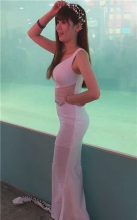 苗条可爱甜美清新萌妹子 [523 MB]