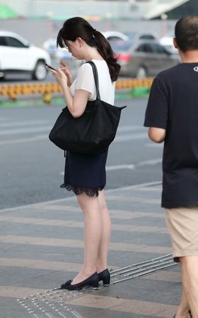 下班的肉丝美女
