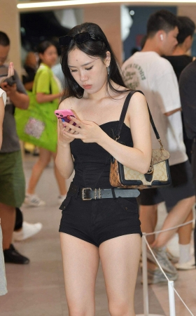 偶遇高冷辣妹*26-205-30 8P