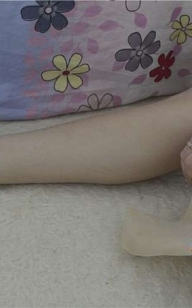 美女床上秀肉丝美Z