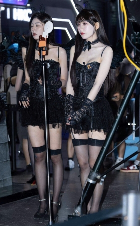 L1523-110P 26CJ-恺英网络黑丝美胸女神小雨欣(小六一)两天拍摄 10P