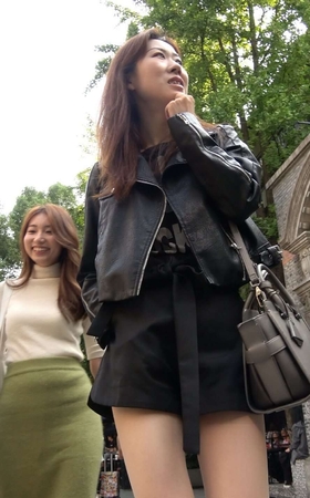 4K – 这大长腿穿上肉丝袜简直太完美了 [1.93 GB/MP4]