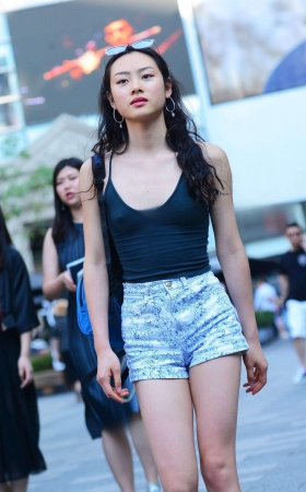 自信的妹妹 [14P]