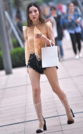 突现镜头有点懵 [16P]