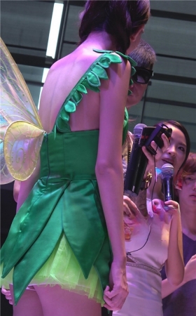 漂亮的绿色蜻蜓小姐姐