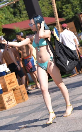 黄色高跟辣妹 [25P]