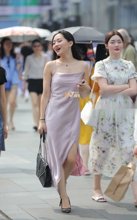 丝滑少妇 [16P]