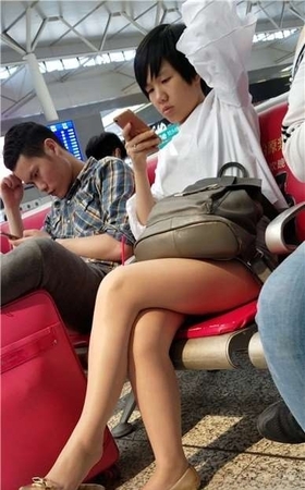 4k-短发性感美腿肉色丝袜大美女
