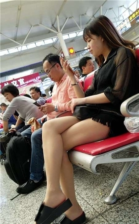 4K – 极品气质街拍肉丝袜美腿漂亮美女姐姐