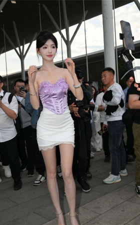 青春粉白搭配