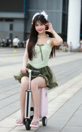 网红萌妹-克罗拉 [19P]