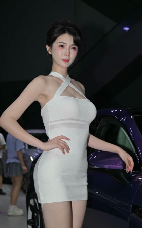 三百万极品网红-苏苏是猪猪-绝色美胸春光 [18P]