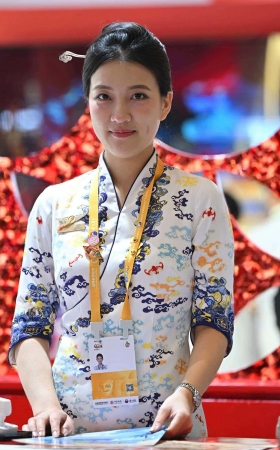 26416-1-51√王府井-平底鞋海航空姐-维维 8P