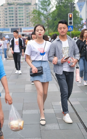 爱穿丝袜的女友