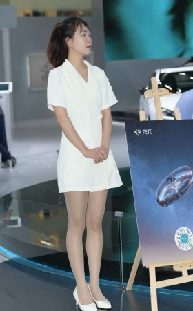 241220-30=57ssp13√丝袜美腿礼仪-送原13秒 8P