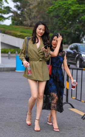 极品大长腿气质美女 [17P]