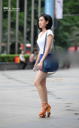 橙色凉高松糕鞋美女 [20P]