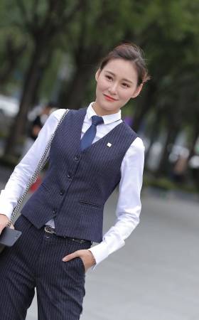 职场上的美女 [16P]
