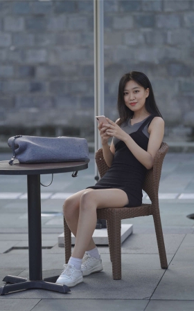 简约吊带裙