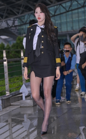 制服黑丝 [24P]