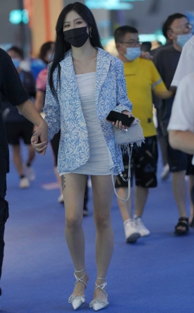 气质小姐姐 [15P]