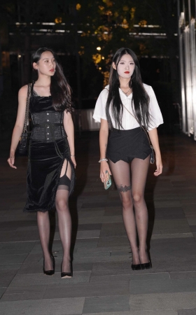 黑丝长腿 [21P]
