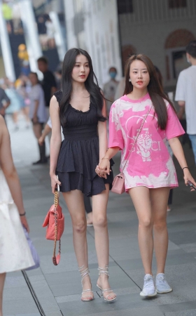 水灵灵的气质美女 [21P]