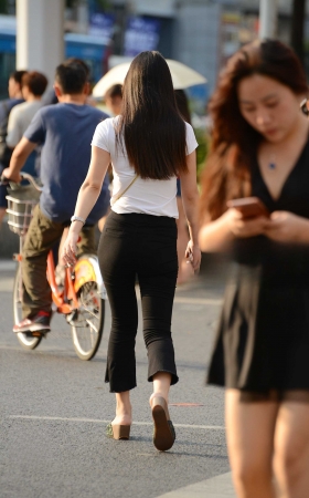 黑裤少妇—-（18P） [18P]