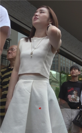 漂亮的白裙小姐姐